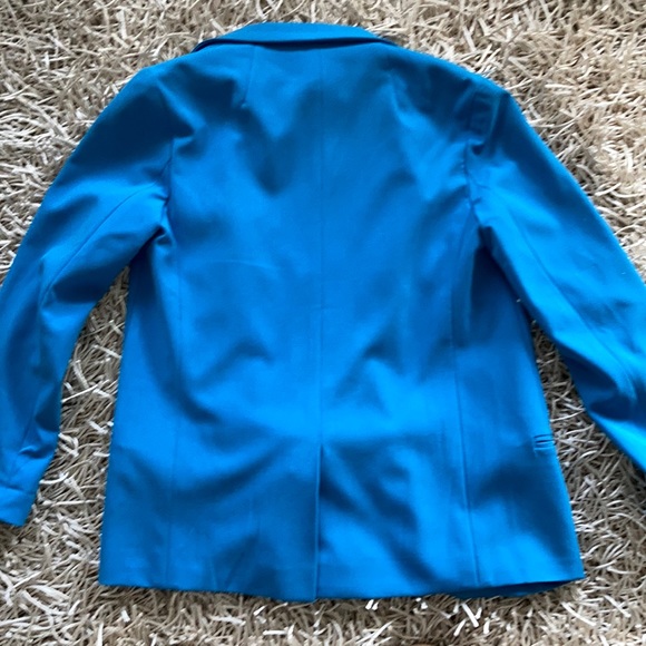 Blazer - Picture 3 of 3